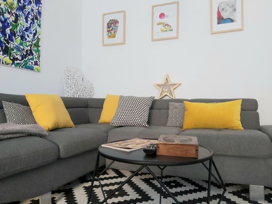 Luminoso Apartamento En El Centro, Con Mucho Arte Sevilla Exterior foto